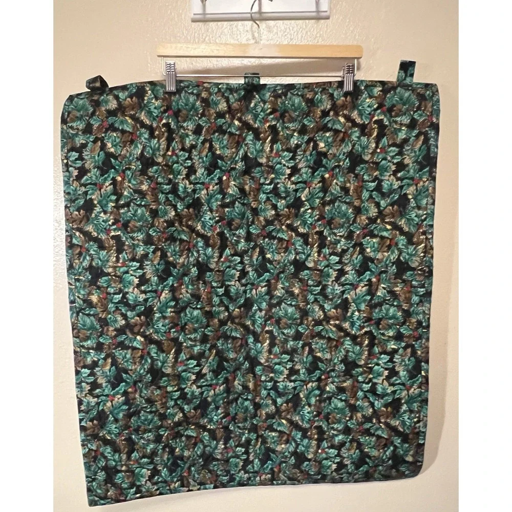 Handmade‎ Quilted Christmas Tree Wall Hanging Novelty Buttons Decor 27 x 31 Inch